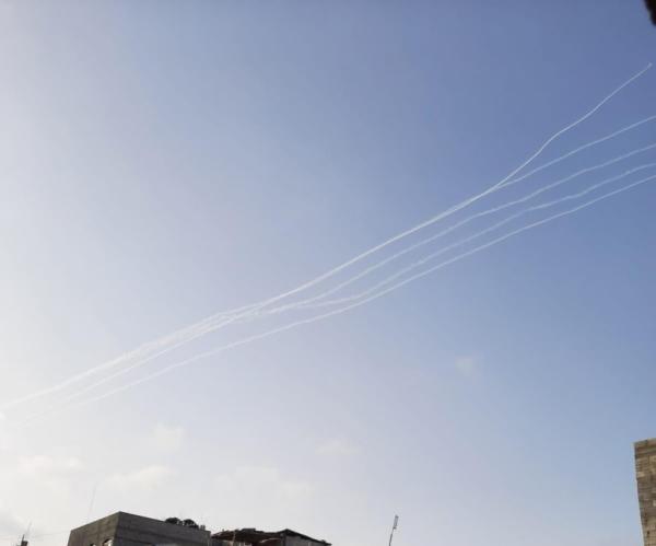 استمرار اطلاق صواريخ من غزة وصفارات الانذار