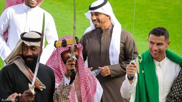 رونالدو يشارك في احتفالات يوم التأسيس السعودي