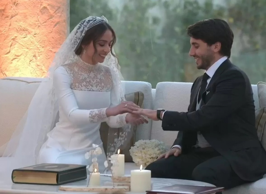 بالصور ... عقد قران وزفاف الأميرة إيمان على السيد جميل ترميوتس في بيت الأردن