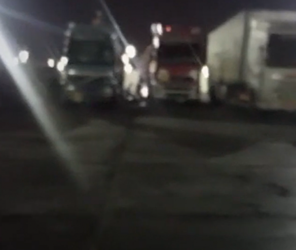 عشرات الشاحنات الأردنية عالقة بجمرك البطحاء السعودي منذ 10 أيام