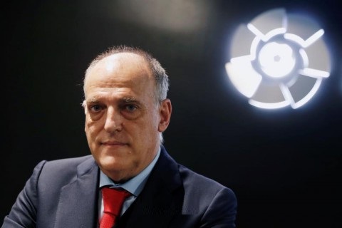 برشلونة يطالب باستقالة رئيس رابطة الدوري الإسباني