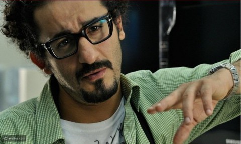 كاتب مصري يتهم أحمد حلمي بسرقة والده!