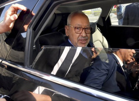 تصعيد الأزمة التونسية: اعتقال رئيس النهضة واغلاق مقار الحزب