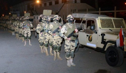 وصول الدفعة الأولى من الجنود المصريين المحتجزين في السودان إلى القاهرة