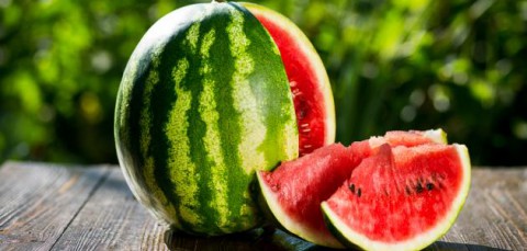 البطيخ.. فاكهة الصيف الغنية بالفوائد الصحية