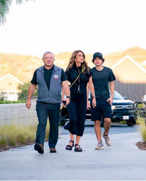 الملكة: أحلى الأوقات دائماً معكم