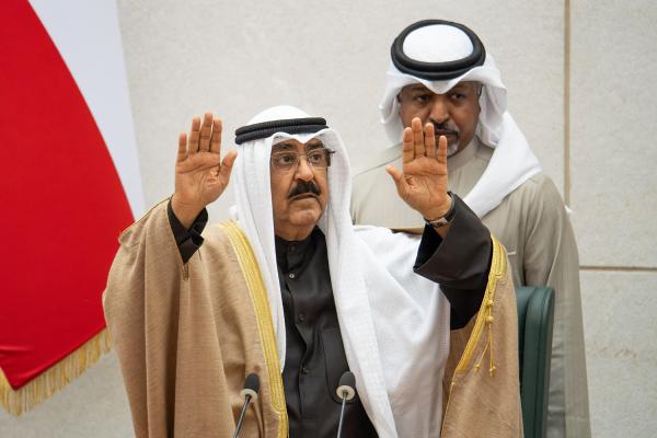 الكويت .. الشيخ مشعل الأحمد يؤدي اليمين أميرًا للبلاد (فيديو، صور)