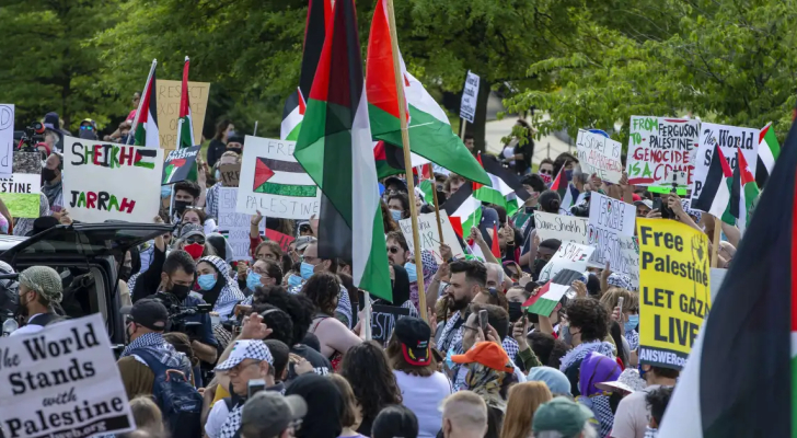 مظاهرات حاشدة في لاهاي دعما للشعب الفلسطيني