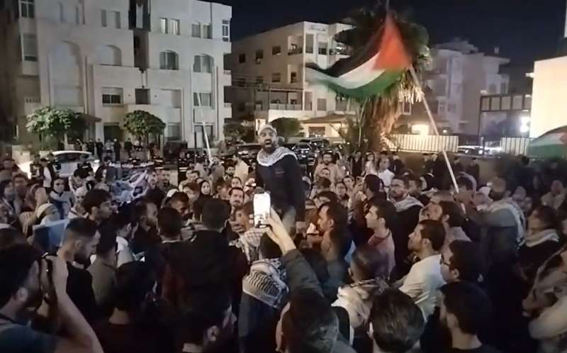 للمرة الثانية.. اعتقال هتيف مسيرات دعم غزة