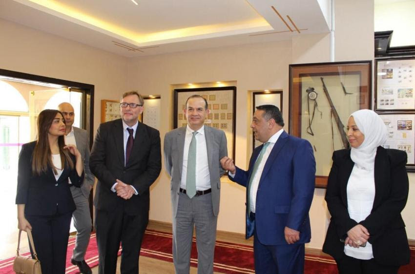 اتفاقية بين اورنج موني والبريد الأردني لتطوير الخدمات المالية الرقمية