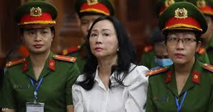 لكبر القضية.. فيتنام تحكم على سيدة اعمال بالاعدام لاختلاسها 17 مليار دولار