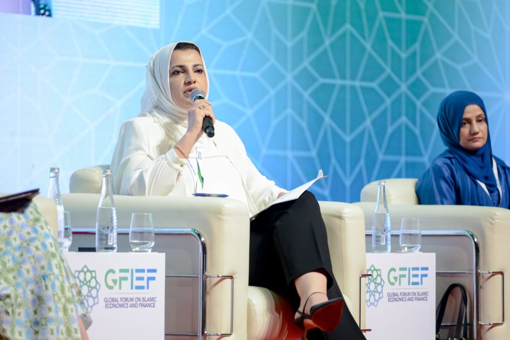 مها صالح المراة العربية والاردنية الوحيدة المتحدثة بالمنتدى العالمي للاقتصاد والتمويل الاسلامي