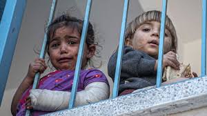 ارقام مرعبة لمآسي اطفال غزة: 16 الف شهيد وضعفهم مصابون و17 الفا باتوا ايتاما