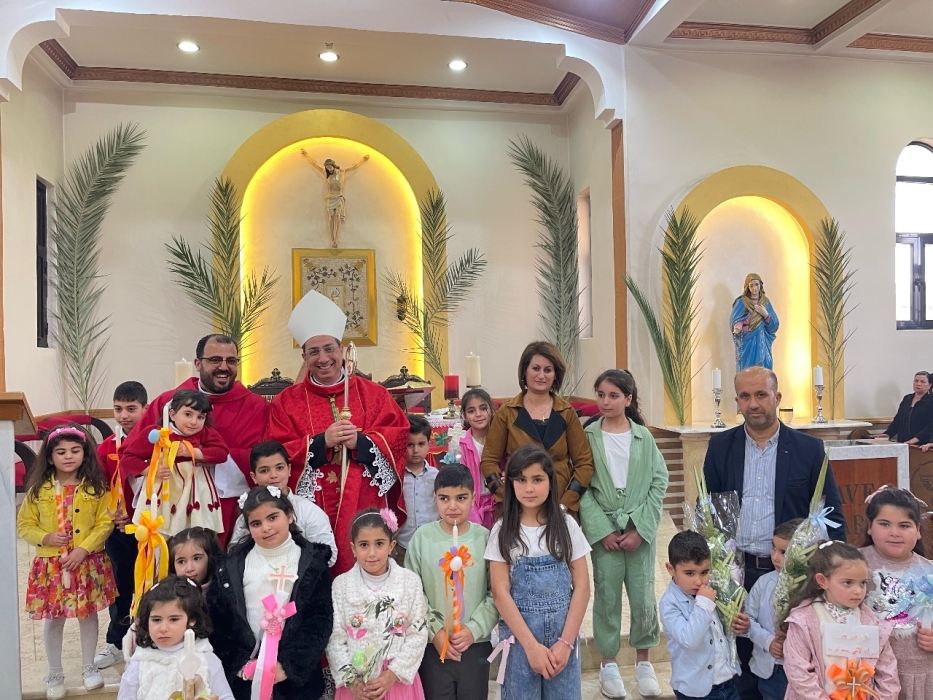 مسيحيو الأردن يحتفلون بأحد الشعانين ويشيدون بـسياسة غصن الزيتون التي يقودها الملك