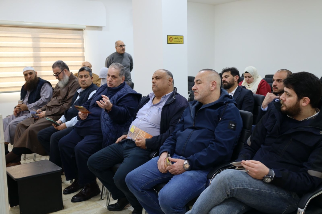 العمل تنظم لقاء تعريفيا بالبرنامج الوطني للتشغيل في نقابة تجار الألبسة