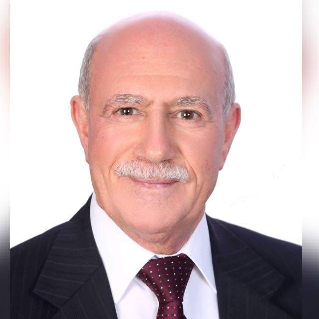 الصهاينة .. يسرقون الزيتون