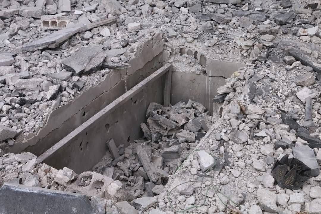من ينبش قبرًا… لن يبني وطنًا