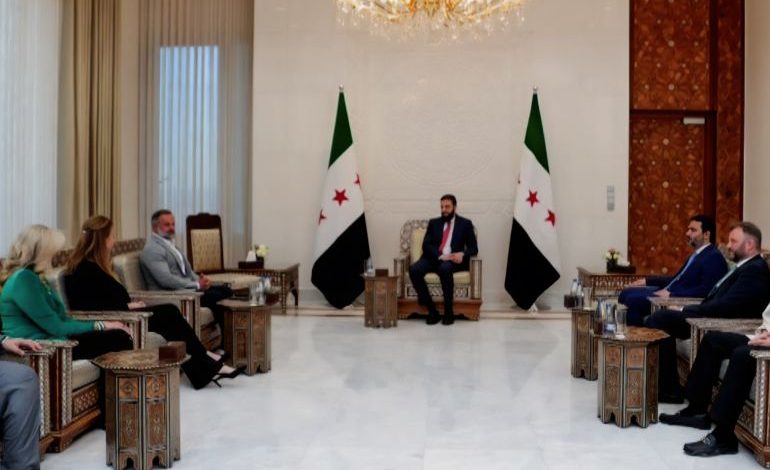 هكذا يفكر الثائر الجولاني.. صحيفة أميركية: سوريا الجديدة “تسعى لعلاقة إستراتيجية مع الولايات المتحدة