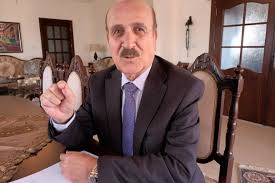 يا ترابا له تحن الضلوع