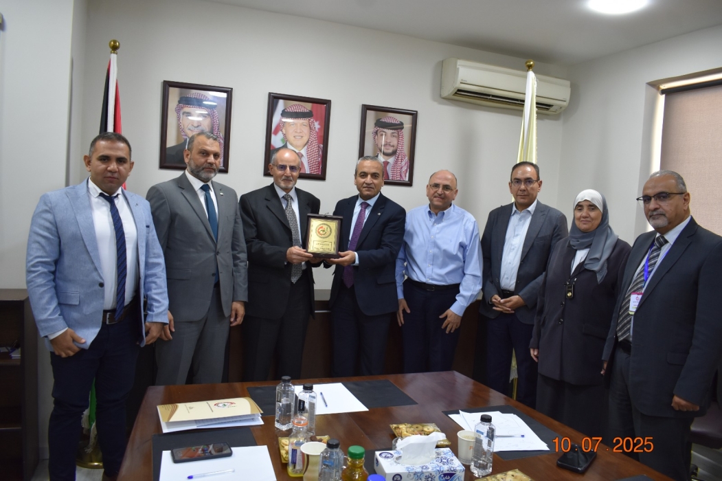 نائب نقيب الصيادلة د.النوافله يستقبل وفدا من نقابة صيادلة سورية