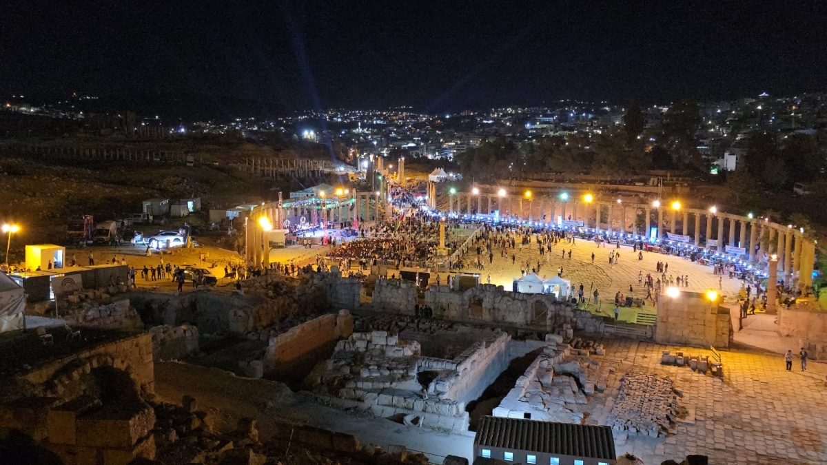 مهرجان جرش ينشر بعض “لوحات جرش 39”… صور ترسم حكاية الفرح بنصف مليون زائر و أكثر من 350 فعالية في 10 أيام.