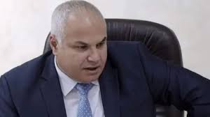 وزير العمل يحظر العمل من 12 ظهرا حتى 4 عصرا لأعمال محددة خلال موجة الحر