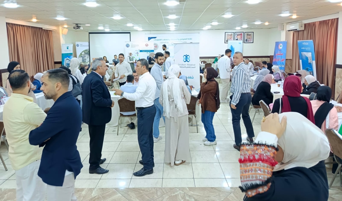1500 ممرضات وممرضة وقابلة قانونية يبحثون عن عمل خلال يوم توظيفي لنقابتهم