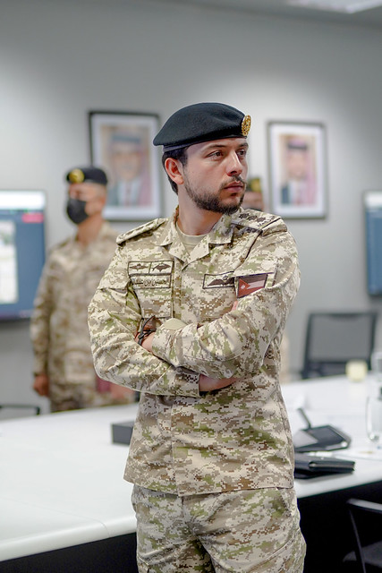 ولي العهد يؤكد وقوف الأردن مع قطر