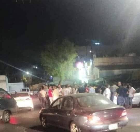 العثور على طفلين بصحة جيدة القيا بحاوية نفايات بحي نزال