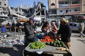 الأونروا: الغزيون عاجزون عن شراء الطعام.. وتطالب بتدفق غير مقيّد للمساعدات