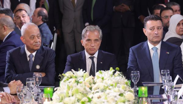رئيس الوزراء يرعى احتفال يوم الصناعة الاردنية ويكرم 100 شركة