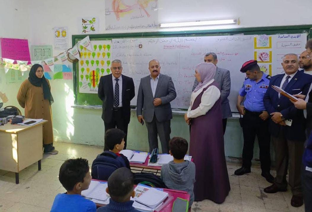 محافظ إربد يتفقد مدرسة سوم الأساسية للبنين