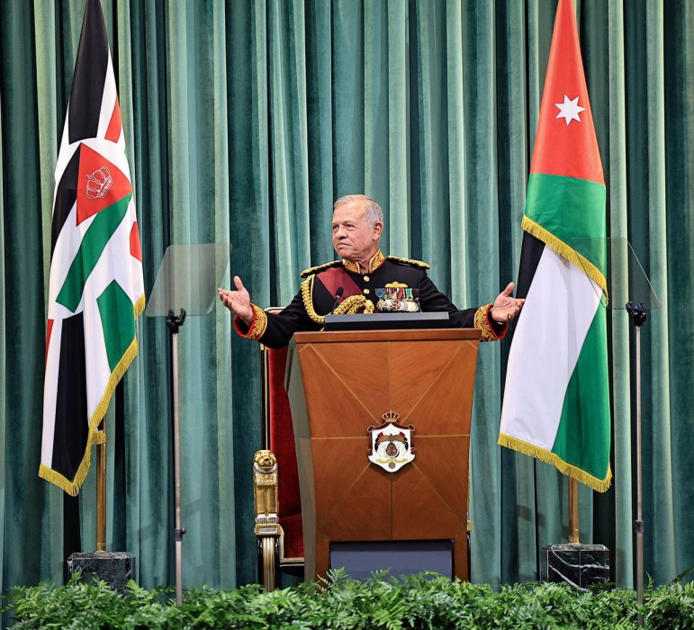 نفاع : نعم، يقلق الملك، لكن لا يخاف إلا الله، ولا يهاب شيئاً وفي ظهره أردني