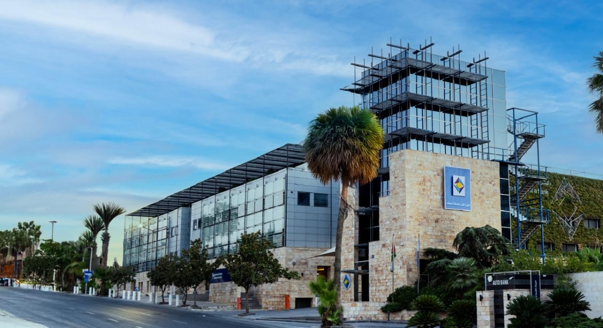 البنك الأردني الكويتي يباشر بإجراءات الاستحواذ على حصة مسيطرة في بنك FIMBank بجمهورية مالطا ويوصي للهيئة العامة للمساهمين برفع رأس مال البنك بمبلغ 60 مليون دينار أردني