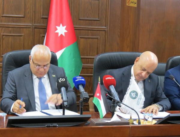 العمل وتجارة الاردن: تفاهم يسمح باستقدام عمالة اجنبية للقطاع التجاري مقابل تشغيل أردنيين