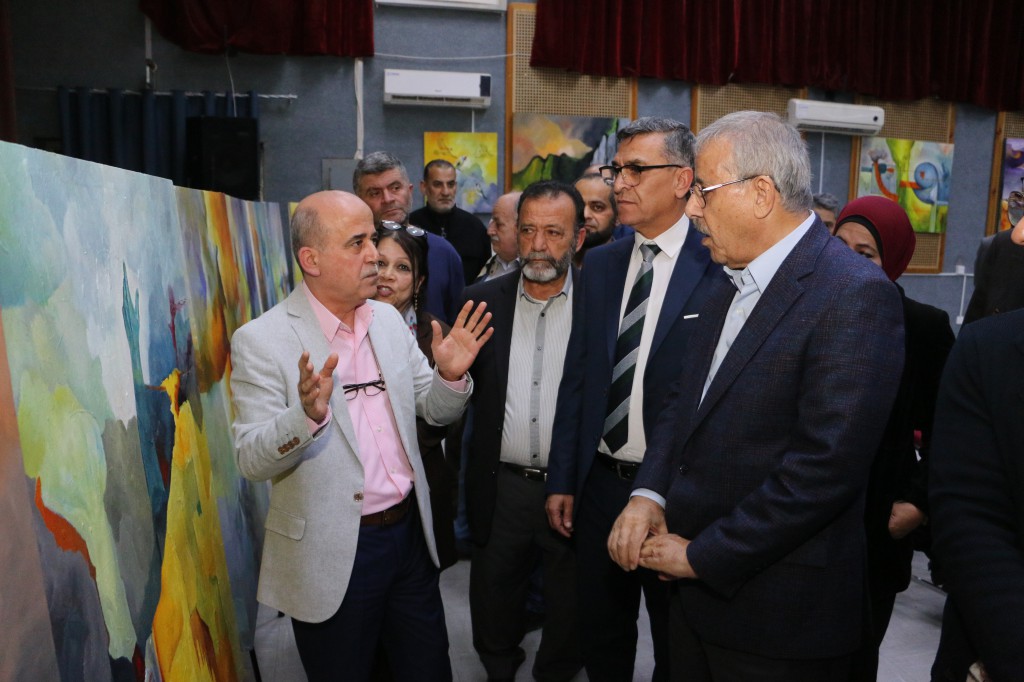 افتتاح معرض نبضات  التشكيلي للفنان الزعبي