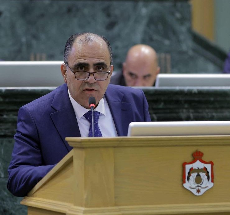 النائب  بني هاني ينتقد غياب الوزراء والمسؤولين عن الميدان خلال موجة الأمطار