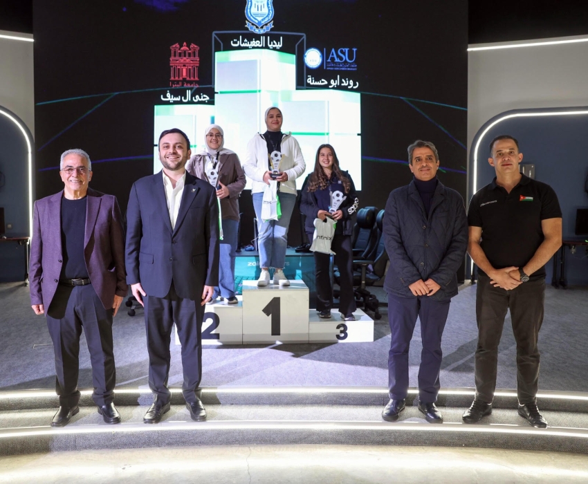 طالبة من جامعة البترا تحصد المركز الثالث في بطولة زين للرياضات الإلكترونية