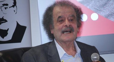 وليد سيف يحاضر بمنتدى الحموري: الدعوة لقراءة الماضي نقديا يتجاوز الروايات الأحادية