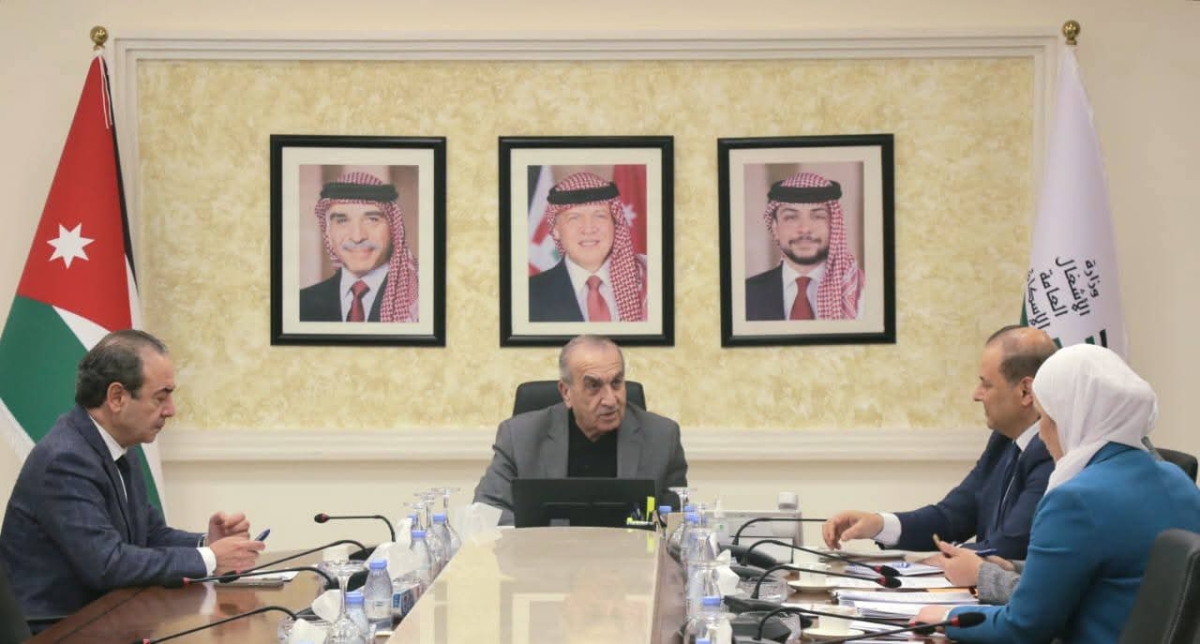 وزير الأشغال ونقيب المهندسين يبحثان توسيع آفاق التعاون والتنسيق بالقضايا الهندسية والإنشائية