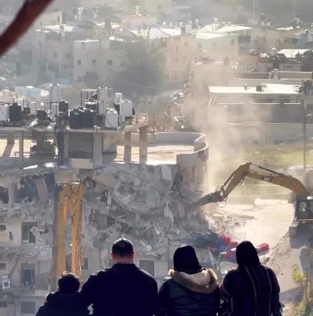 لن تُزهر من دونك...