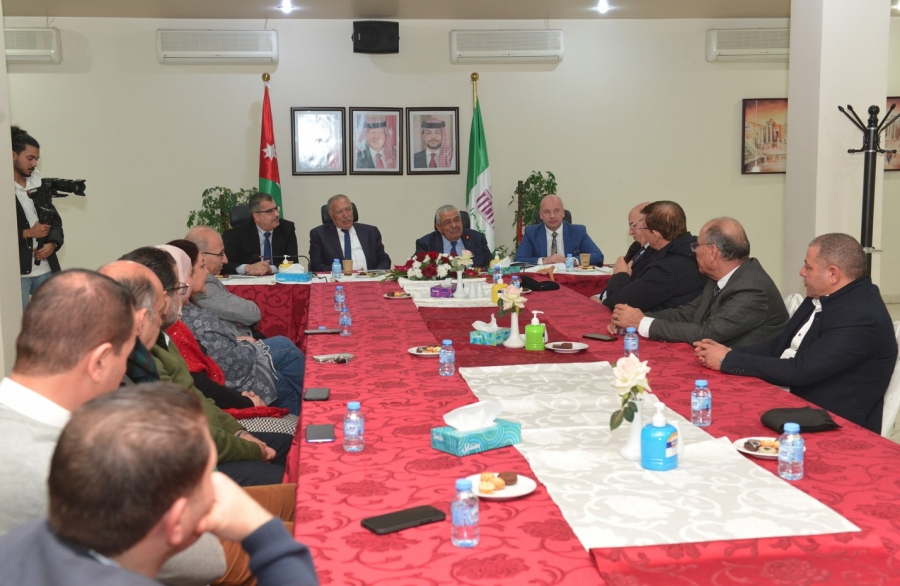 الروابدة يحاضر بجامعة البترا: عروبة الدولة الأردنية راسخة منذ نشأته