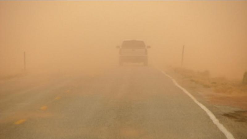 قطع حركة السير باتجاه حدود العمري