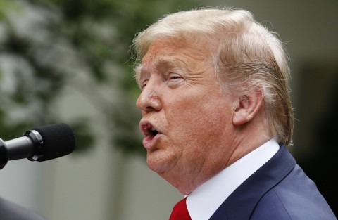 ترامب يمتدح حماس لإعادتها جثة الاسرائيلي الاخير ويؤكد: بات من الضروري الآن نزع سلاحها