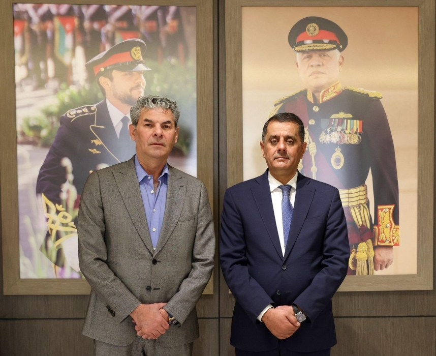 النائبان الغويري والطراونة يستقيلان من حزب عزم