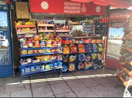 القبض على عصابة تمتهن سرقة أكشاك ومحال بيع القهوة