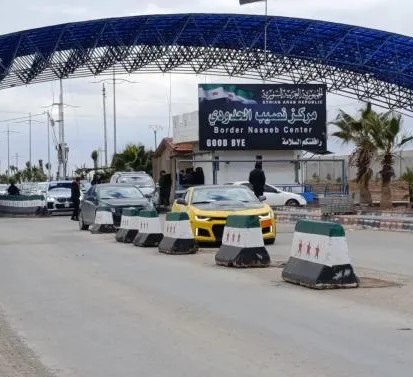 تحرّك رسمي لمتابعة أوضاع سوريين عالقين في مطار الملكة علياء