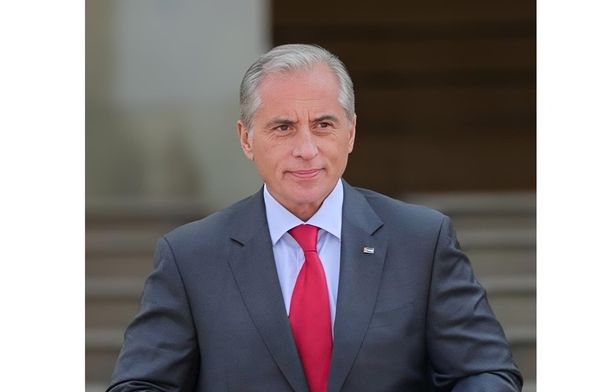 رئيس الوزراء يبحث هاتفياً مع نظيريه الفلسطيني واللبناني ووزير الدفاع السعودي التطورات الخطيرة في المنطقة