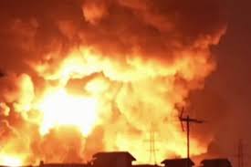 إيران تهدّد باستهداف منشآت النفط وتضع رؤوس الأموال الأمريكية في “قائمة أهدافها”