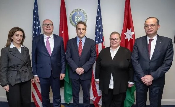 الأردن والولايات المتحدة تعززان التعاون في قطاع الطاقة واستثمار الموارد الحيوية